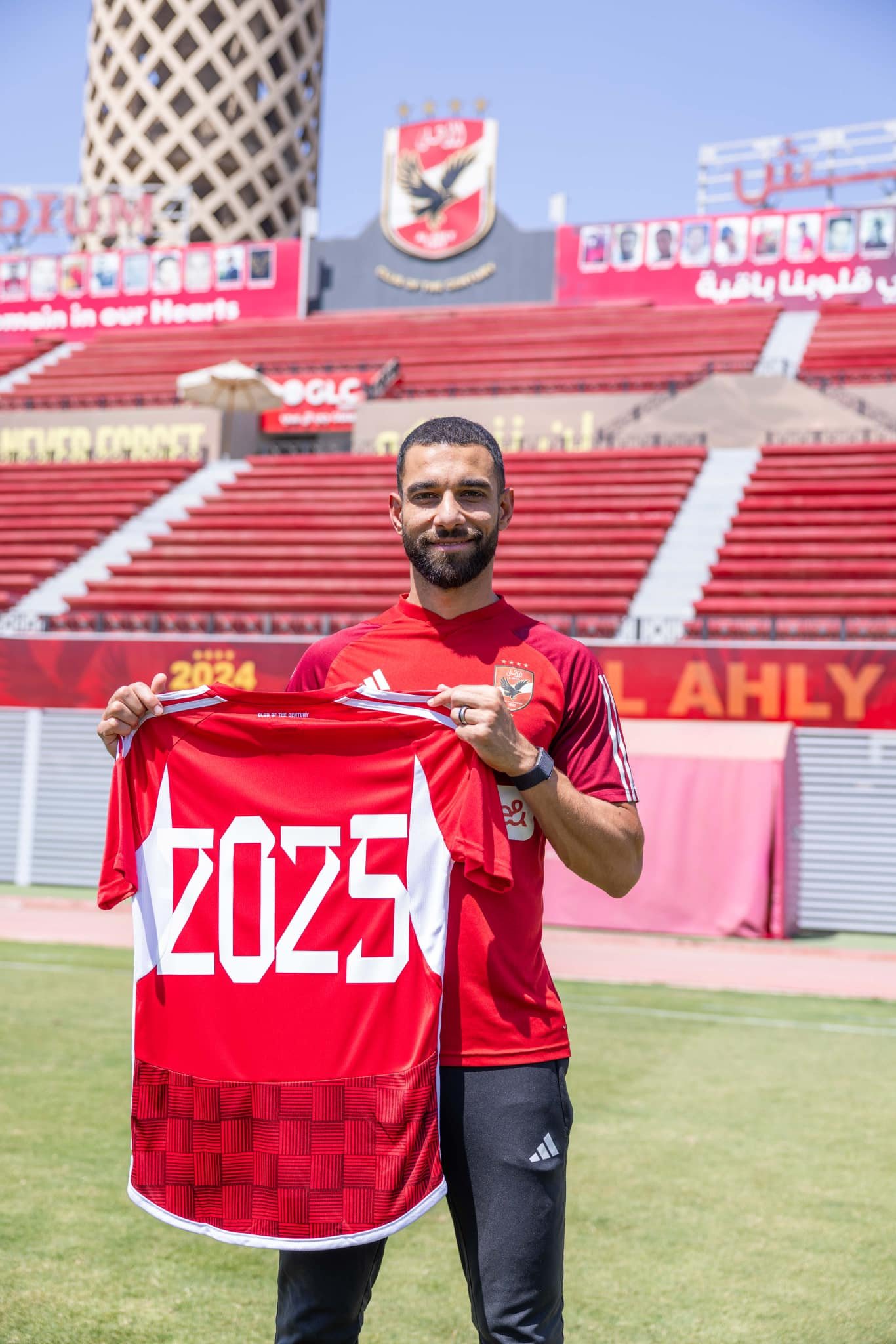تجديد عمرو السولية مع الأهلي حتى 2025