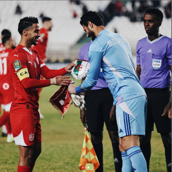 أحداث الشوط الأول من مباراة الأهلي وبلوزداد اليوم